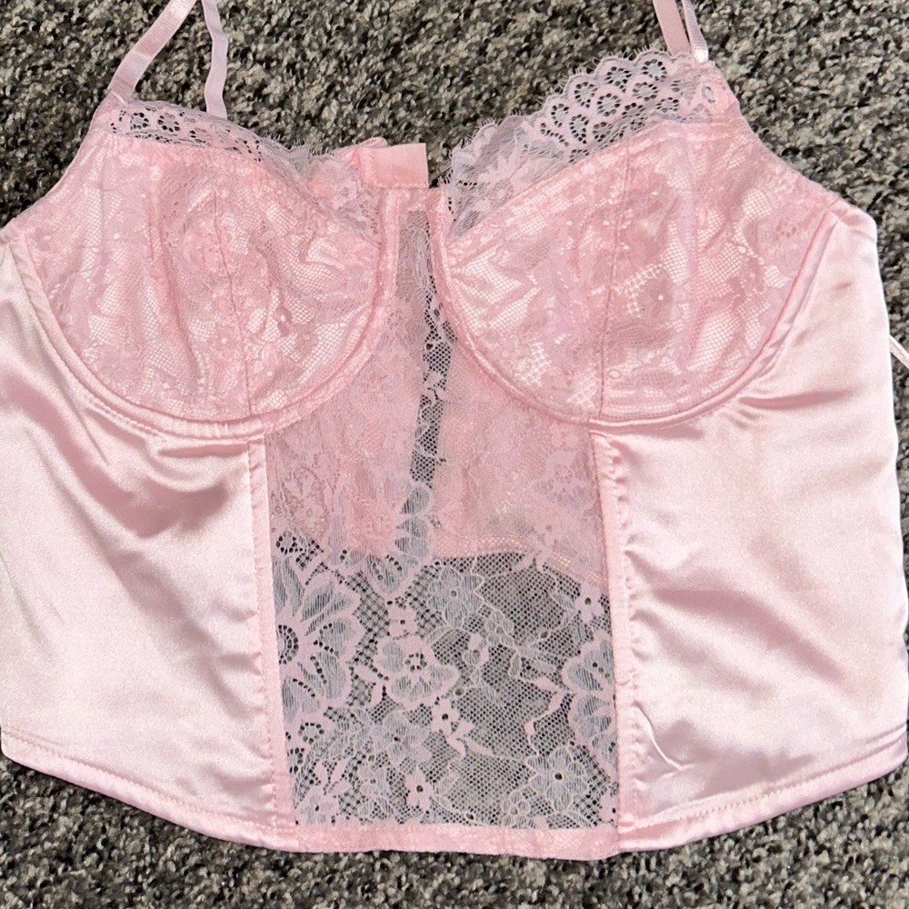 Women’s Lingerie - Picture 2 of 4